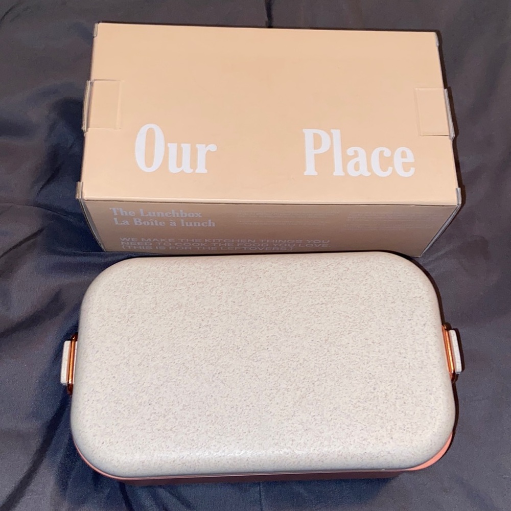 NEW lunchbox set with utensils